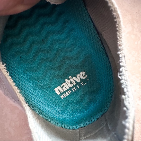 Native 🇨🇦 • Sneakers - Picture 3 of 4